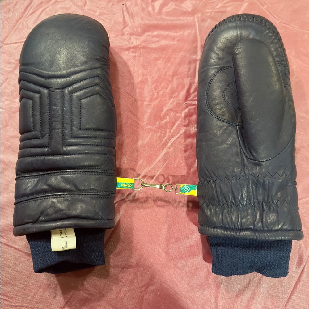 Black Leather Quilted Mittens - Vintage perfect- Kombi made in Japan.